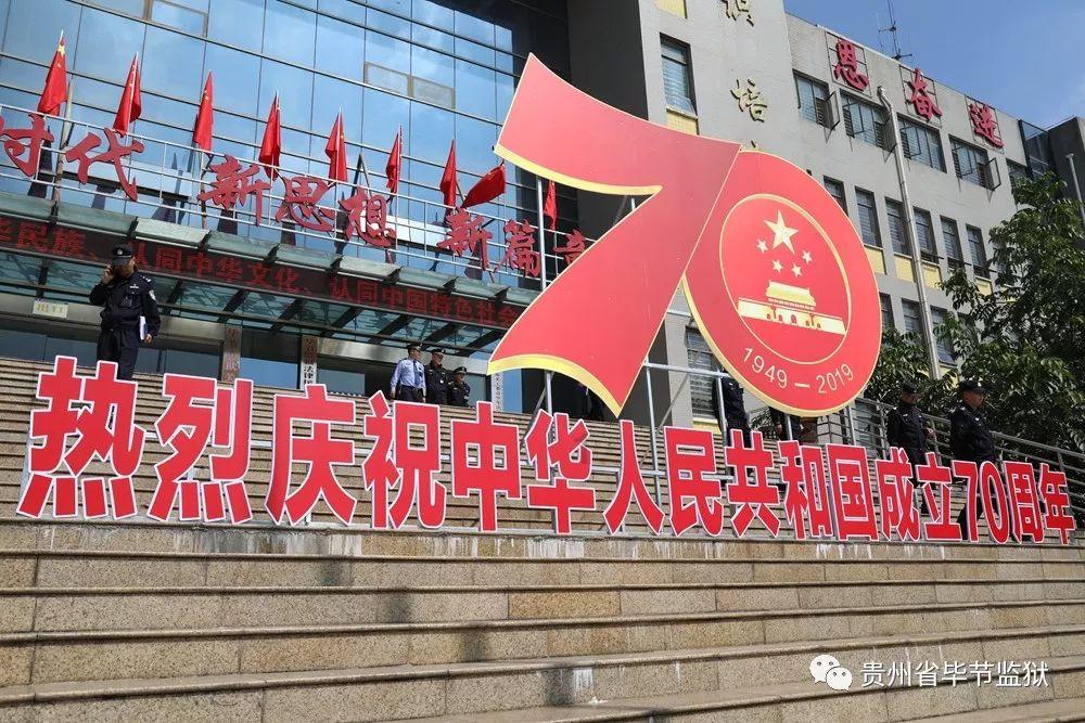 《点亮夜生活：打造完美酒吧的照明与点歌系统秘籍》